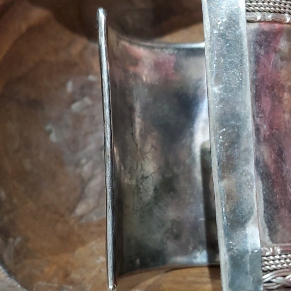 VINTAGE ARMOR SILVER CUFF BRACELET TRIBAL DETAILED PATTERN NATIVE MEXICAN - Picture 6 of 13